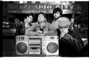 Sejarah dan Pengaruh Musik Hip-Hop di Dunia: Lebih dari Sekadar Musik