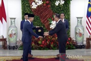 Politik Transisi: Menavigasi Perubahan Kekuasaan dan Demokrasi