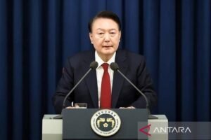 Tentu, mari kita susun artikel informatif tentang skandal politik dengan struktur yang jelas, gaya bahasa semi-formal, dan mudah dipahami.