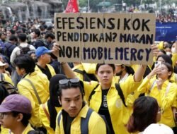 Politik dan Demonstrasi: Suara Rakyat di Era Modern