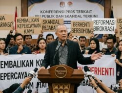 Strategi Komunikasi Politik Pejabat Publik Di Tengah Krisis Kepercayaan Akibat Skandal